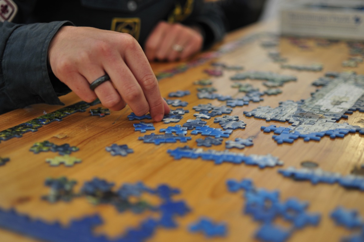 Puzzle pieces fitting together: reclaiming scattered parts into a whole self
