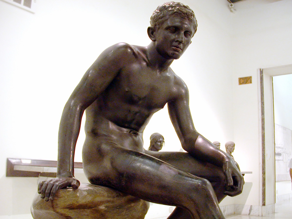 An athlete training early: morning people are made, not born, through repeated practice